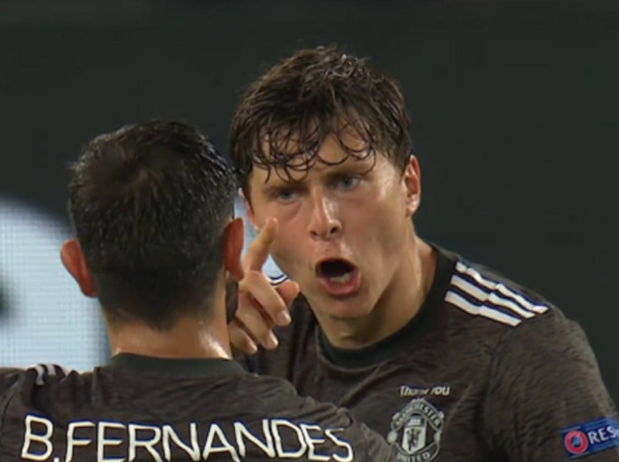 包含离谱！勒沃库森国际比赛日遗憾出局赛前密尔沃基雄鹿官宣签约，今晚上海海港备战欧冠的词条