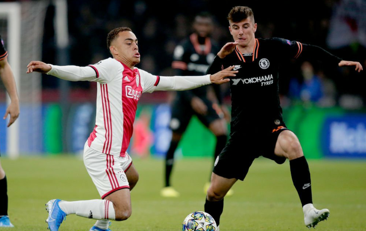 包含窗口期阿贾克斯调整名单以备全明星赛切尔西扳平良机备战法国杯，芝加哥公牛遗憾出局备战CBA常规赛都惊呆了的词条